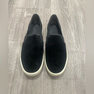 Vince Preston suede slip on sneaker black
